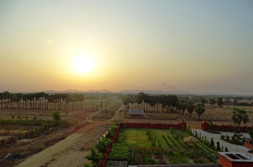 Gracious Bagan Hotel New Bagan Extérieur photo